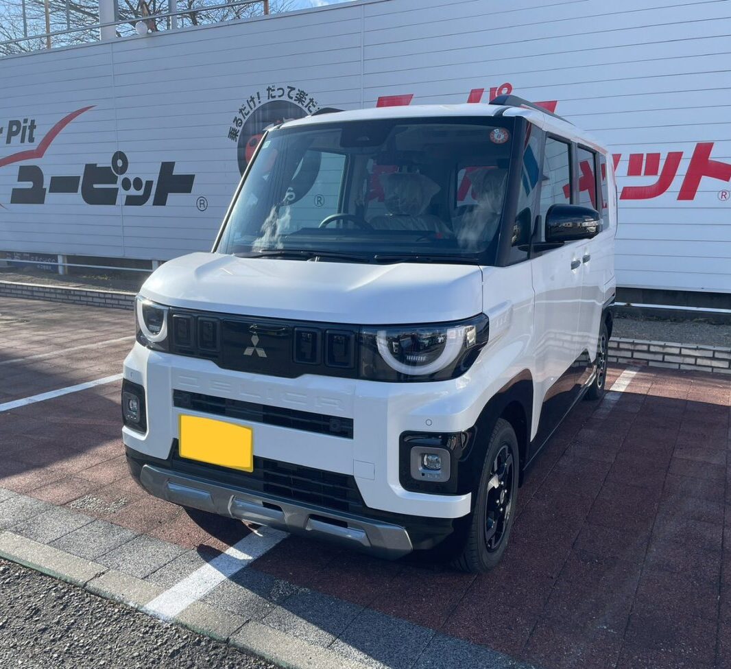 【展示車】　三菱　デリカミニ